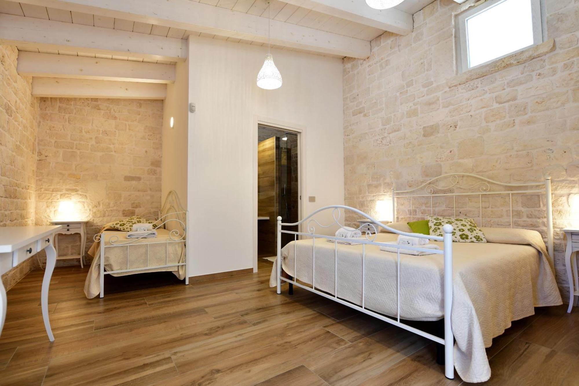 Triple Room,1765884529:JPEG